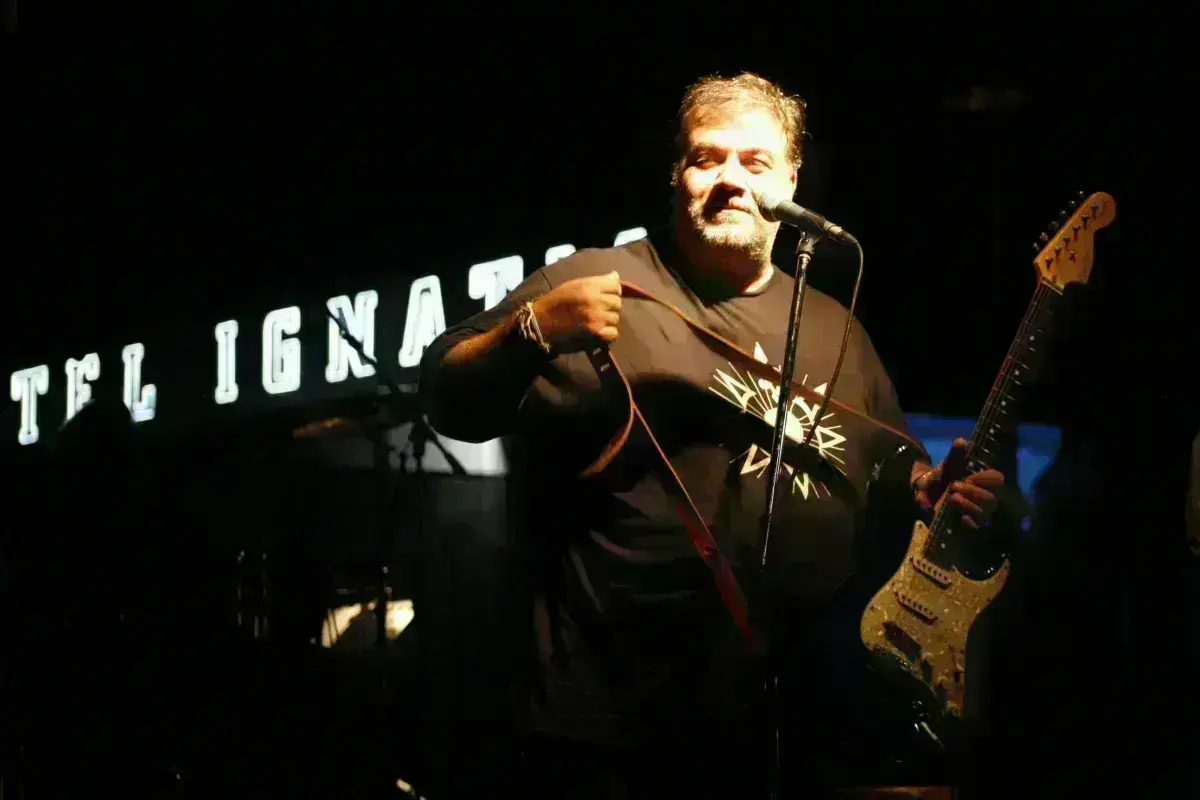 Δημήτρης Σταρόβας: Η πιο τρυφερή ευχή του καλλιτέχνη στη σύντροφό του – «Χρόνια πολλά κάμπια μου πολύτιμη»