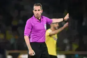 Σούπερ Λίγκα: Αυτοί σφυρίζουν τα ντέρμπι της αγωνιστικής - Ο Στίλερ στο Φάληρο, ο Λιντχάουτ στην Τούμπα