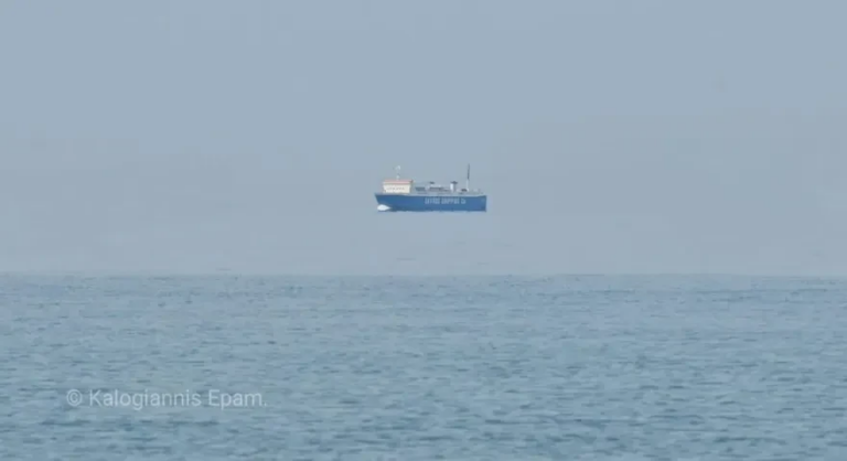 Εύβοια: Το φαινόμενο Fata Morgana ανοιχτά της Κύμης έκανε το πλοίο ιπτάμενο – Τι είναι