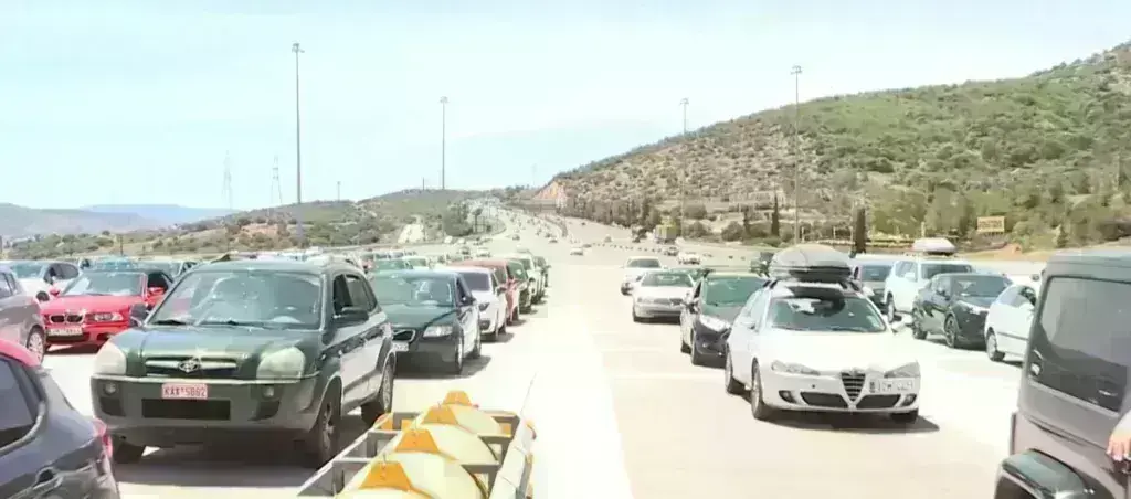 Κορυφώνεται η επιστροφή των εκδρομέων του Πάσχα: Που υπάρχουν προβλήματα [χάρτες]