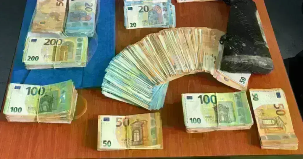 Χαλκίδα: Ονόματα και «ταρίφες» από 250 έως 10.000 ευρώ στο σημειωματάριο της διευθύντριας – «Φ