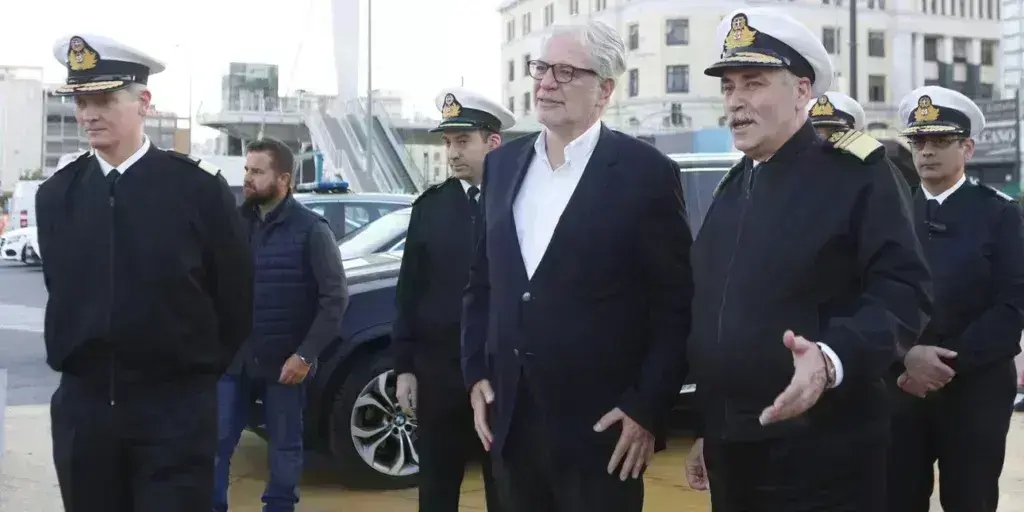 Στυλιανίδης από Πειραιά: Η ασφάλεια των ακτοπλοϊκών συγκοινωνιών είναι για μας πρώτη προτεραιότητα &
