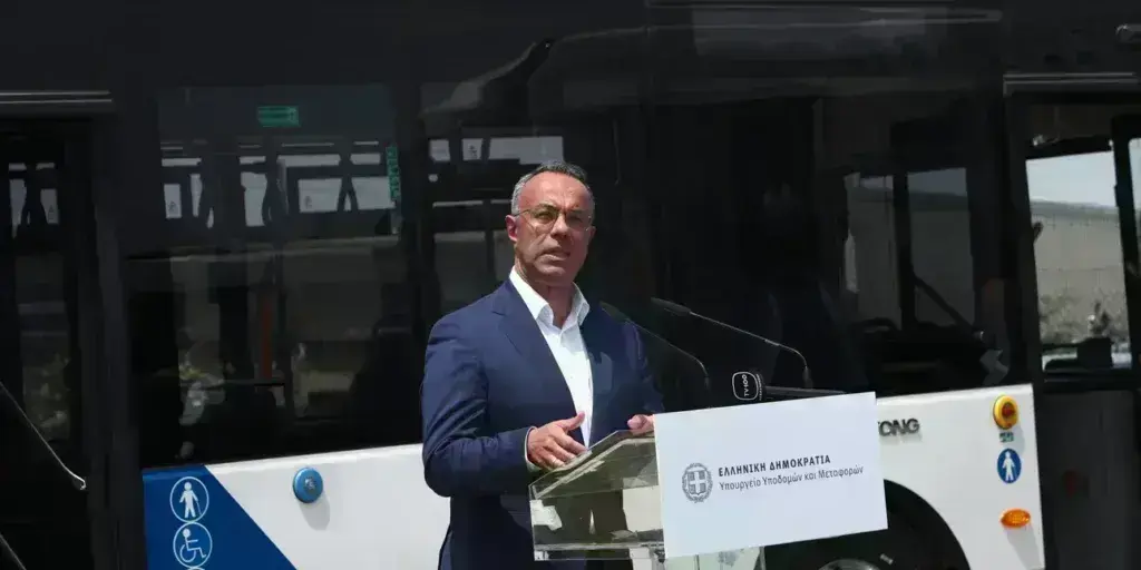 Σταϊκούρας: Με τα νέα ηλεκτρικά λεωφορεία ανανεώνεται το 1/3 του στόλου των οχημάτων του ΟΑΣΘ