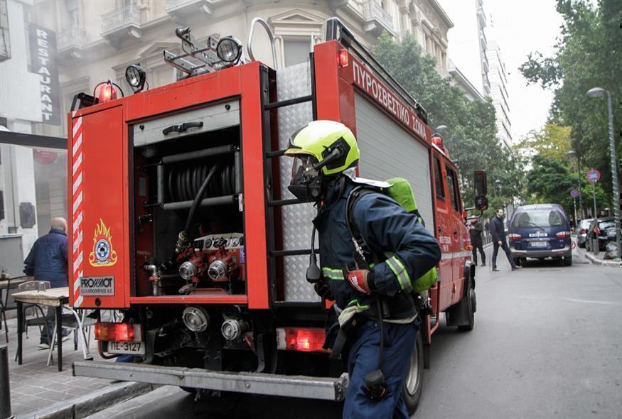 Έκτακτο: Φωτιά στο κέντρο της Αθήνας – Σπεύδουν ισχυρές πυροσβεστικές δυνάμεις