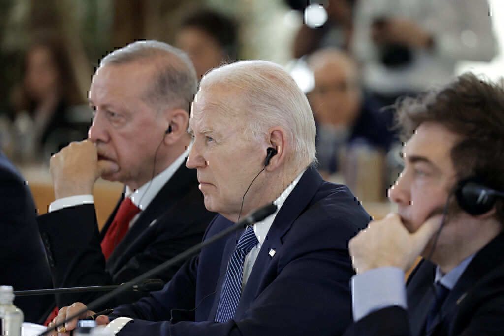 Ο Ερντογάν ειδικός προσκεκλημένος της Μελόνι στη Σύνοδο των G7 – Σύντομη συνομιλία με τον Μπάιντεν