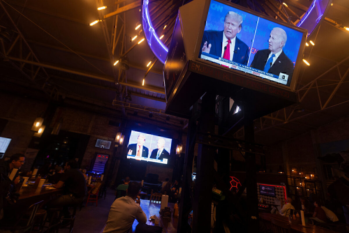 Ντιμπέιτ Μπάιντεν – Τραμπ: Αλήθειες και ψέματα από την σφοδρή μονομαχία