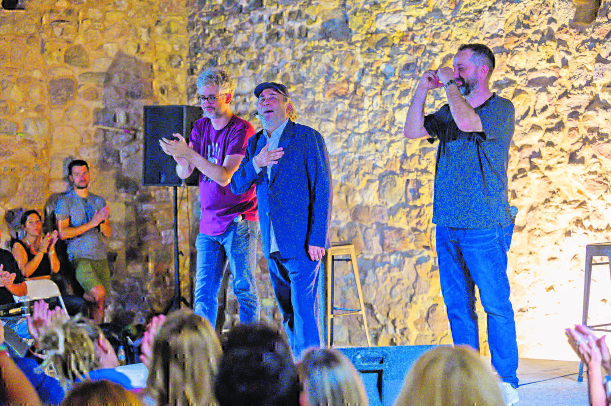 Λάκης Λαζόπουλος, Ζήσης Ρούμπος και Δημήτρης Χριστοφορίδης καταχειροκροτήθηκαν.