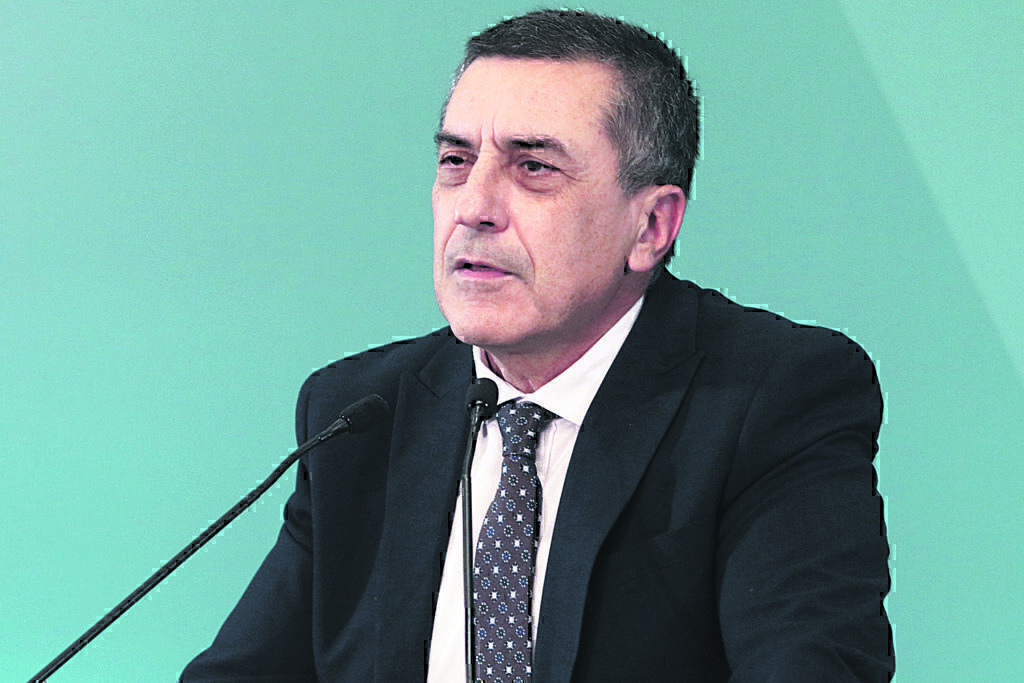 Πανώλη: Γιατί ο Κουρέτας καρατόμησε τον προϊστάμενο της Κτηνιατρικής Υπηρεσίας;