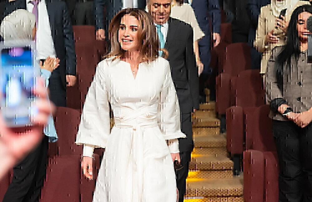 Ράνια της Ιορδανίας: Το ιβουάρ φόρεμα της που ξετρέλανε το κοινό – Βρήκαμε από πού το αγόρασε
