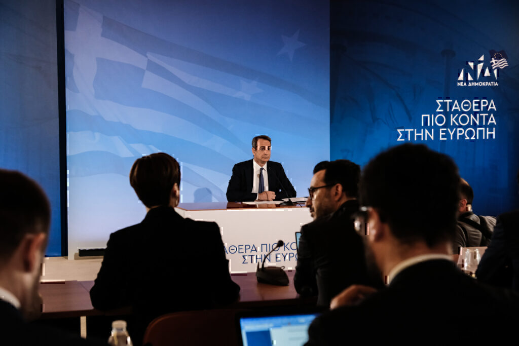 Κυριάκος Μητσοτάκης: Να μην σηκώσει κεφάλι ο λαϊκισμός των λεφτόδεντρων, τον πληρώσαμε ακριβά – Εξετάζουμε νέο πρόγραμμα «Σπίτι μου» που θα αφορά και τις ηλικίες 40 με 50 – Γιατί δεν καταθέτει το πόθεν έσχες του ο Κασσελάκης;