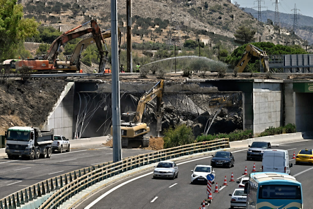 Ισθμός: Αλλαγές στις κυκλοφοριακές ρυθμίσεις για τις κατεδάφισης της γέφυρας – Το χρονικό και 