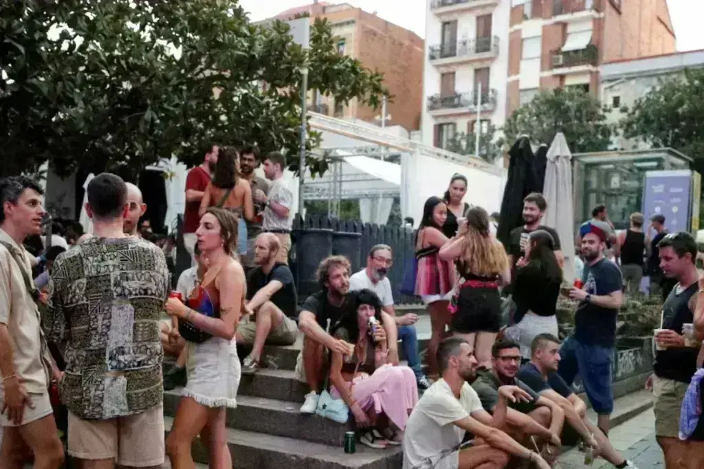 Τουρισμός: «Καίνε» τα Airbnb στα νησιά