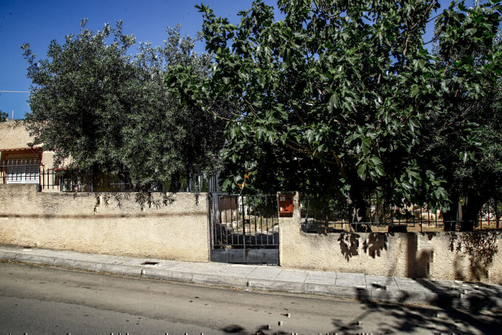 Λιόσια: Τουλάχιστον έναν μήνα ήταν νεκρός ο 82χρονος – Μεταθανάτια τα τραύματα στη σορό του