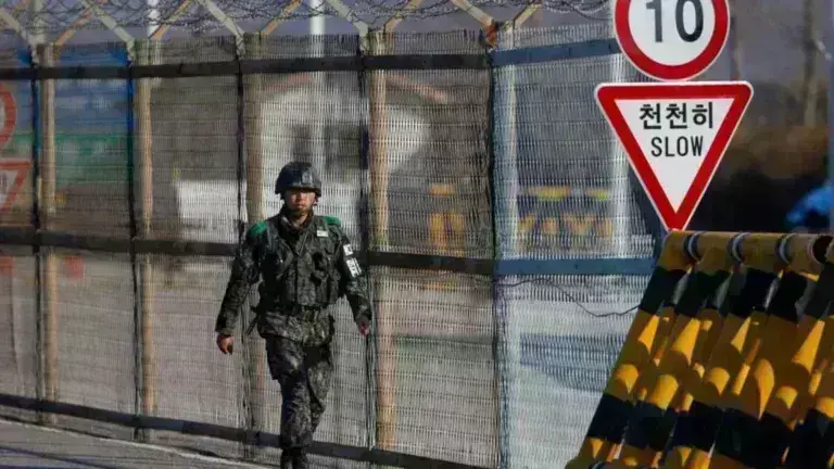 Ένταση στα σύνορα Βόρειας και Νότιας Κορέας: Προειδοποιητικά πυρά σε στρατιώτες