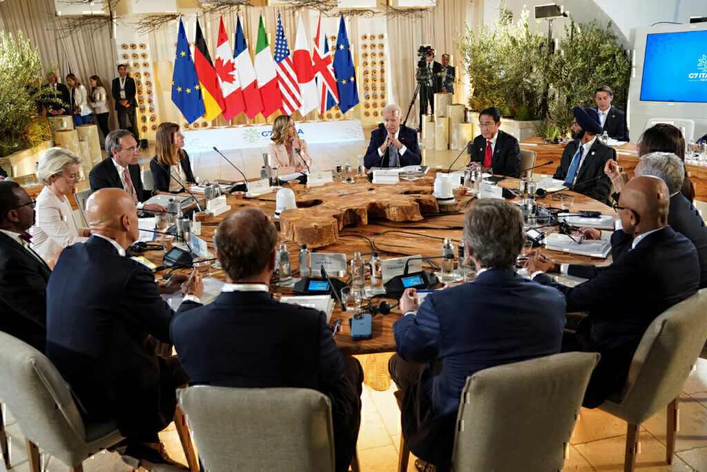 «Πολιτική συμφωνία» στη G7 για δάνειο 50 δισ. στην Ουκρανία με εγγύηση από τα δεσμευμένα ρωσικά asse