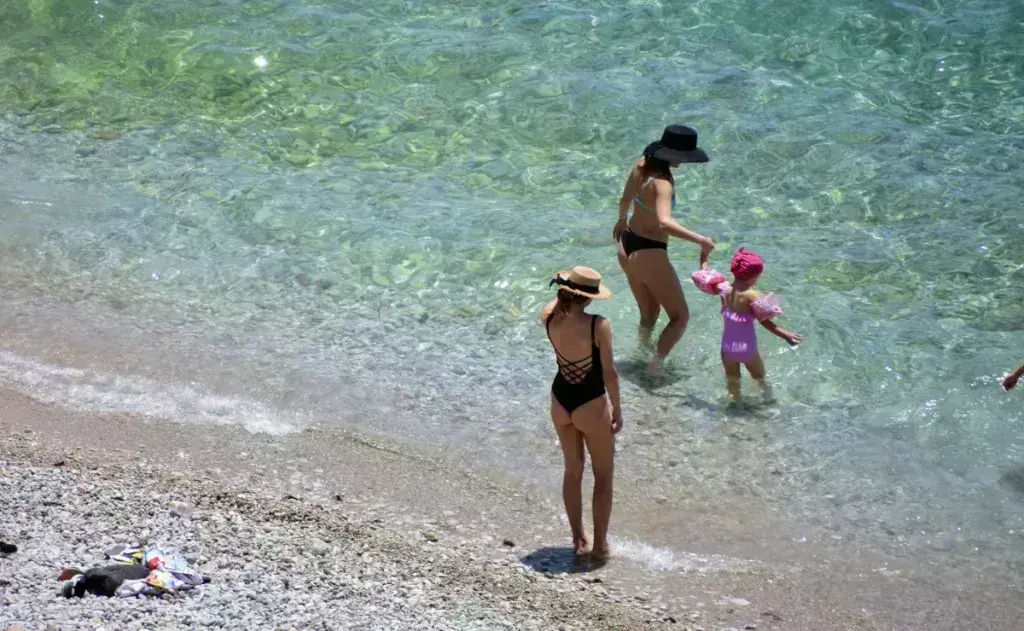 Κοινωνικός τουρισμός: Τι ώρα ανοίγει η πλατφόρμα, ποια ΑΦΜ κάνουν αίτηση