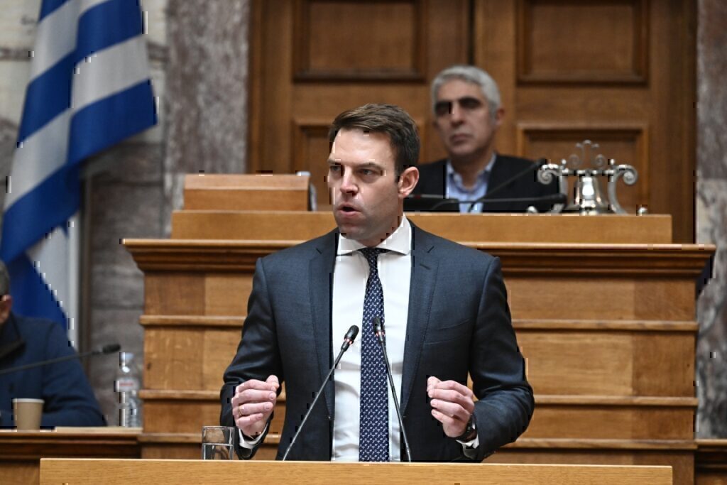ΣΥΡΙΖΑ: Τα μέλη της Κεντρικής Επιτροπής ζητούν τη διεξαγωγή 2 δημοψηφισμάτων τον Οκτώβριο