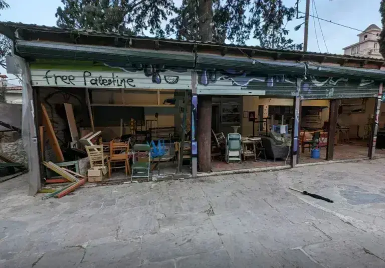 Λόφος Στρέφη: Εκκενώθηκε κατάληψη σε κτίριο του Δήμου Αθηναίων