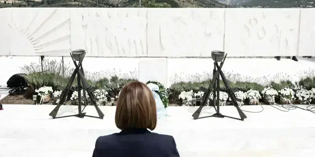 Σακελλαροπούλου από Δίστομο: Συνεχής εγρήγορση ενάντια σε κάθε απόπειρα αναβίωσης ναζιστικών μορφωμά