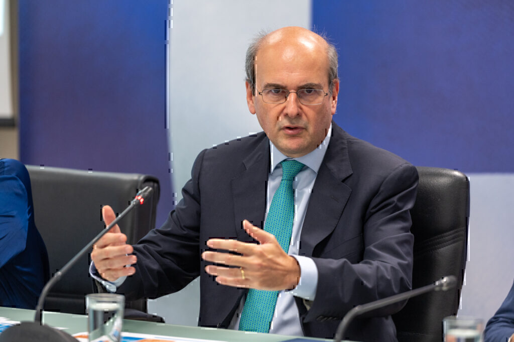 Χατζηδάκης σε Κασσελάκη: Θράσος ή άγνοια για να πει κάποιος όσα λέει – Ας κάνει πρώτα google s