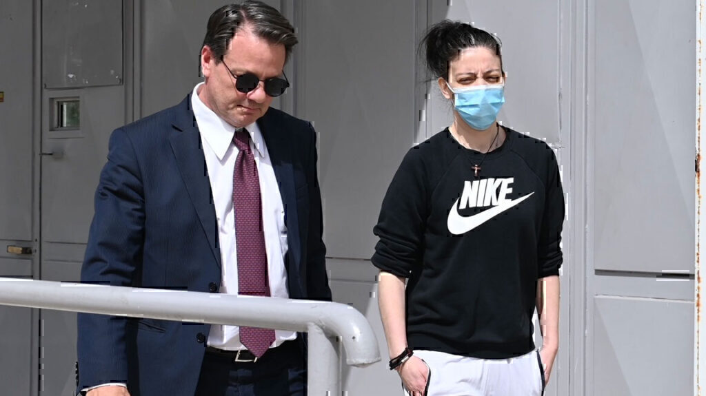 Υπόθεση 12χρονης στον Κολωνό: Τέλος η εκπροσώπηση από τον Απόστολο Λύτρα είπε η μητέρα