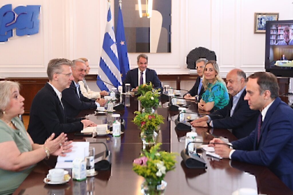 Κυριάκος Μητσοτάκης: Συνάντηση με τους ευρωβουλευτές της ΝΔ στο Μαξίμου