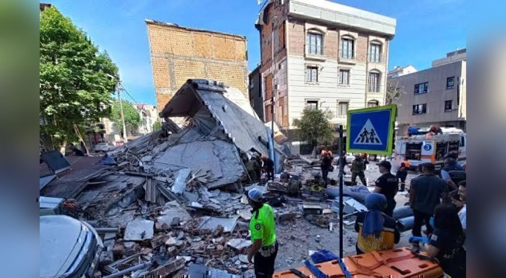 Τουρκία: Η στιγμή της κατάρρευσης πολυκατοικίας στην Κωνσταντινούπολη [βίντεο]