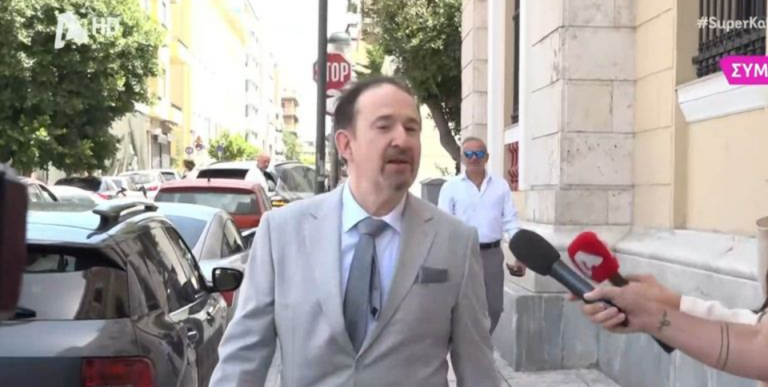 Παντρεύεται στο δημαρχείο του Πειραιά ο Γιάννης Παπαμιχαήλ [βίντεο]