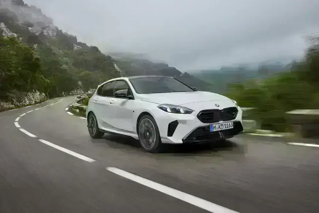 Παρουσιάστηκε επίσημα η νέα BMW Σειρά 1
