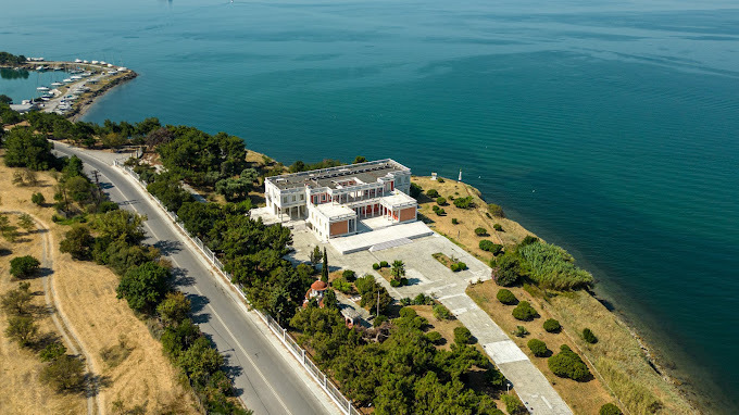 Θεσσαλονίκη: Πρόταση να γίνουν τα εγκαίνια της 90ης ΔΕΘ στο Κυβερνείο