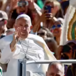 Πάπας Φραγκίσκος: Ξεκινά συναντήσεις με κωμικούς ηθοποιούς από όλον τον κόσμο- Και η Γούπι Γκόλντμπεργκ στη λίστα