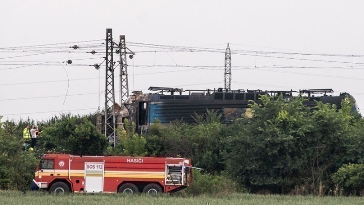 Σλοβακία: 6 νεκροί, 5 τραυματίες από τη σύγκρουση αμαξοστοιχίας με λεωφορείο