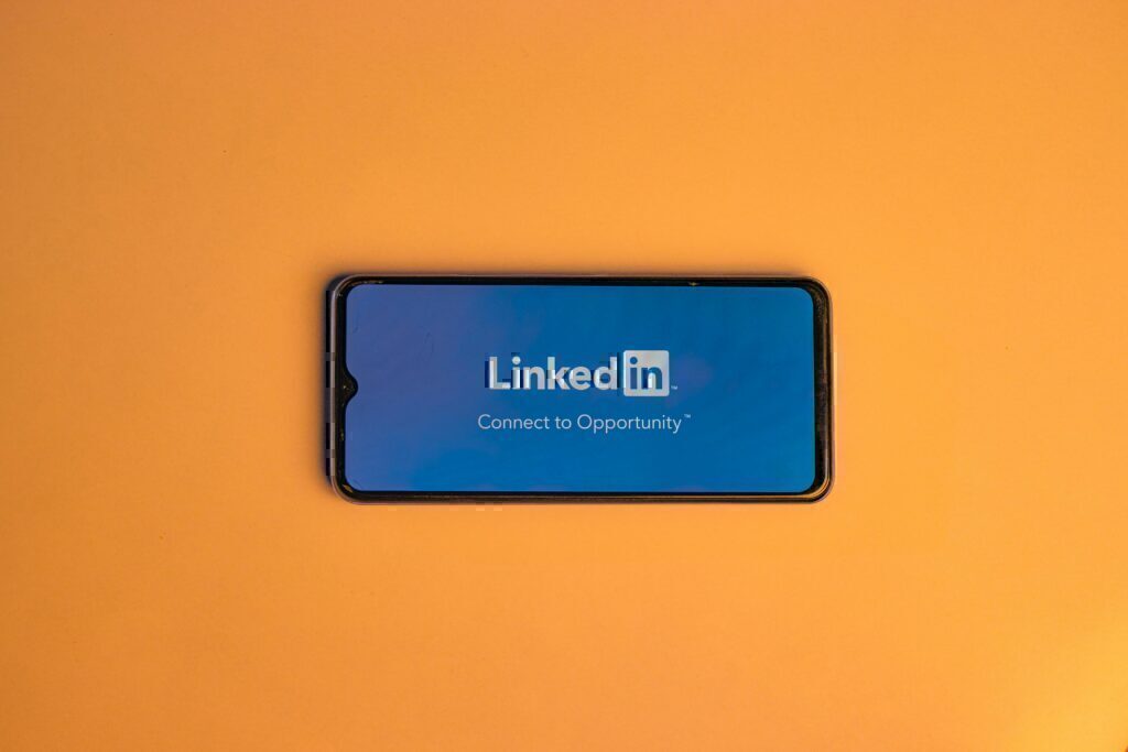 LinkedIn: Πώς να προσεγγίσετε το σωστό κοινό με στοχευμένες διαφημίσεις