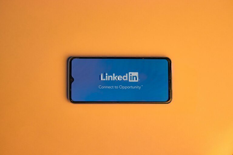 LinkedIn: Πώς να προσεγγίσετε το σωστό κοινό με στοχευμένες διαφημίσεις