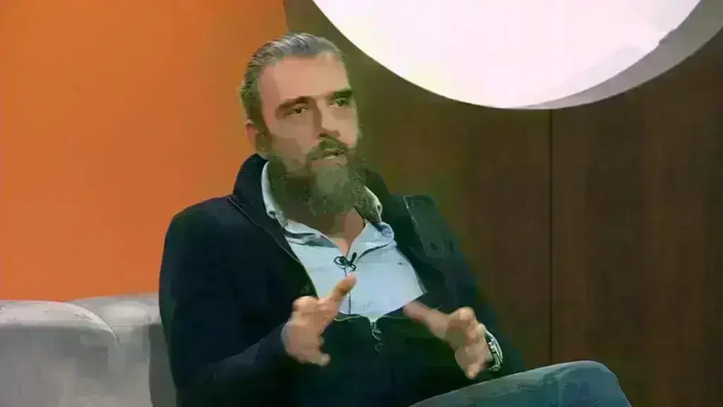 Σωτήρης Τσαφούλιας: Προτιμώ το Europa League στον Ολυμπιακό παρά τις «7 Κλωστές» στο Netflix