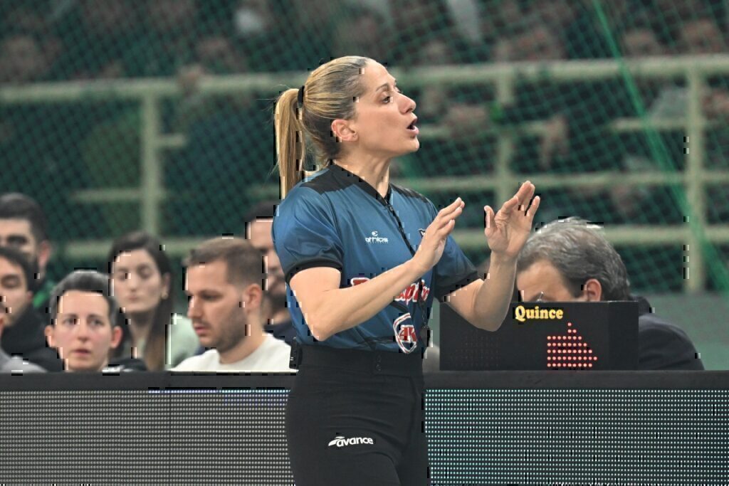 Basket League: Αυτοί σφυρίζουν στους τρεις πρώτους τελικούς – Μέσα και η Τσαρούχα, φωνάζει ο Παναθηναϊκός