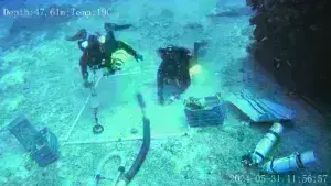 Ναυάγιο των Αντικυθήρων: Στο φως τμήμα του ξύλινου σκαριού