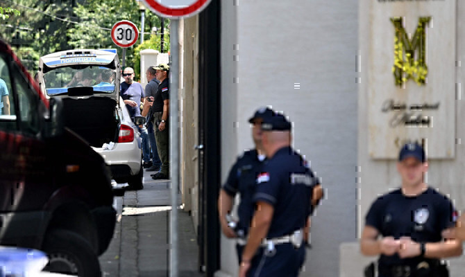 Σερβία: Συνελήφθη άνδρας με βαλλίστρα και βέλη στο σακίδιό του