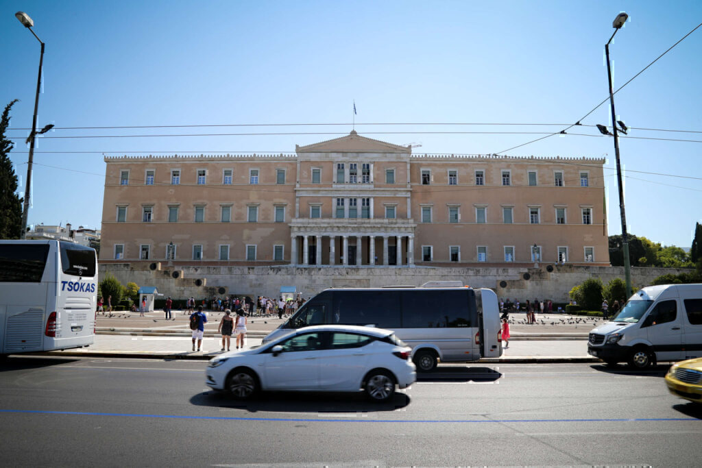 Βουλή: Αυτά είναι τα καινούργια αυτοκίνητα των αρχηγών και των βουλευτών – Ποιες ήταν οι προτιμήσεις