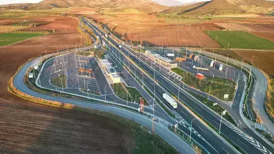 Εγκαινιάστηκε το MEGA PARKING φορτηγών στη Μαγνησία
