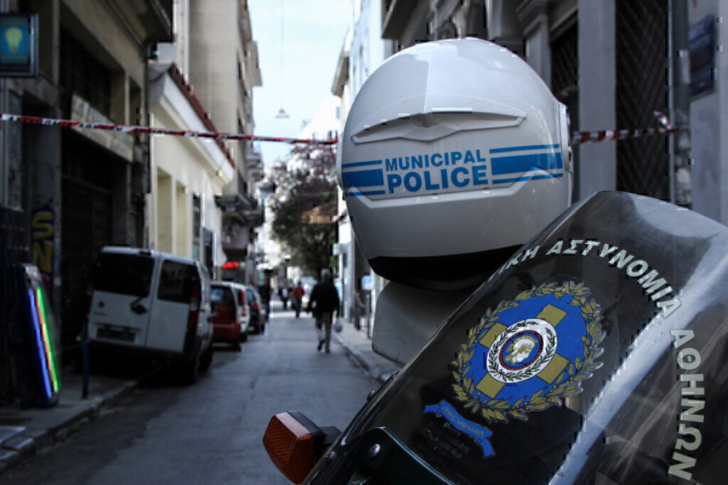 Δήμος Αθηναίων: Νέες σφραγίσεις καταστημάτων για αυθαίρετη χρήση κοινόχρηστου χώρου