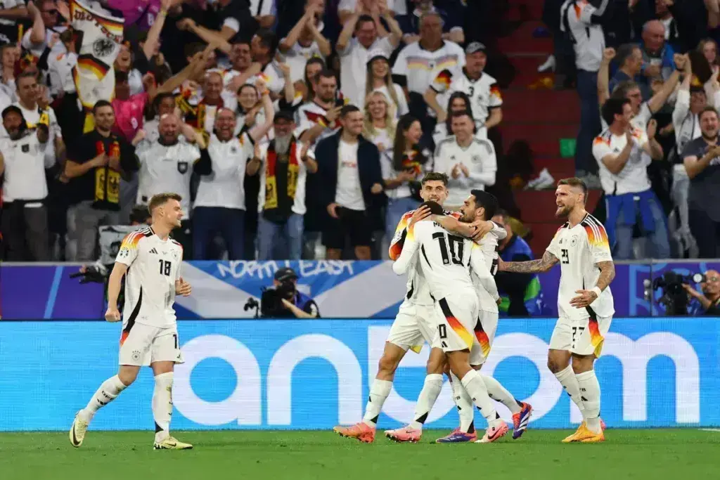 EURO 2024: Οι «8» των προημιτελικών – Τα δύο ντέρμπι, η επιστροφή των Οράνιε και το στοίχημα της Αγγ
