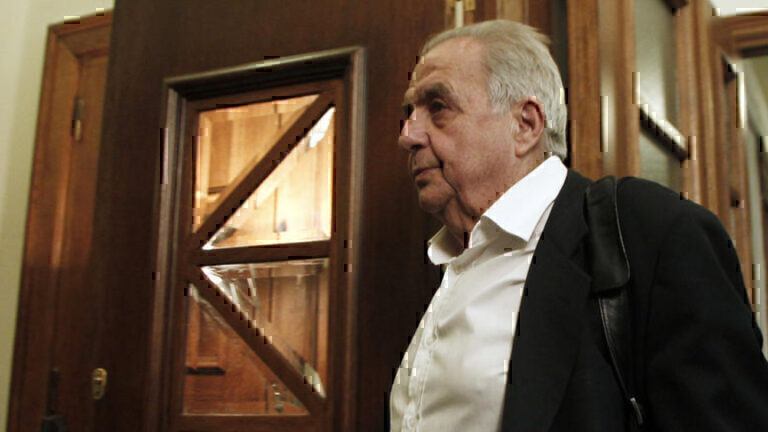 Πέθανε ο Αλέκος Φλαμπουράρης σε ηλικία 87 ετών
