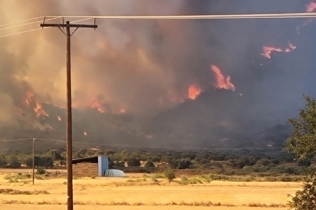 Φωτιά στην Εύβοια: Ήχησε πάλι το 112