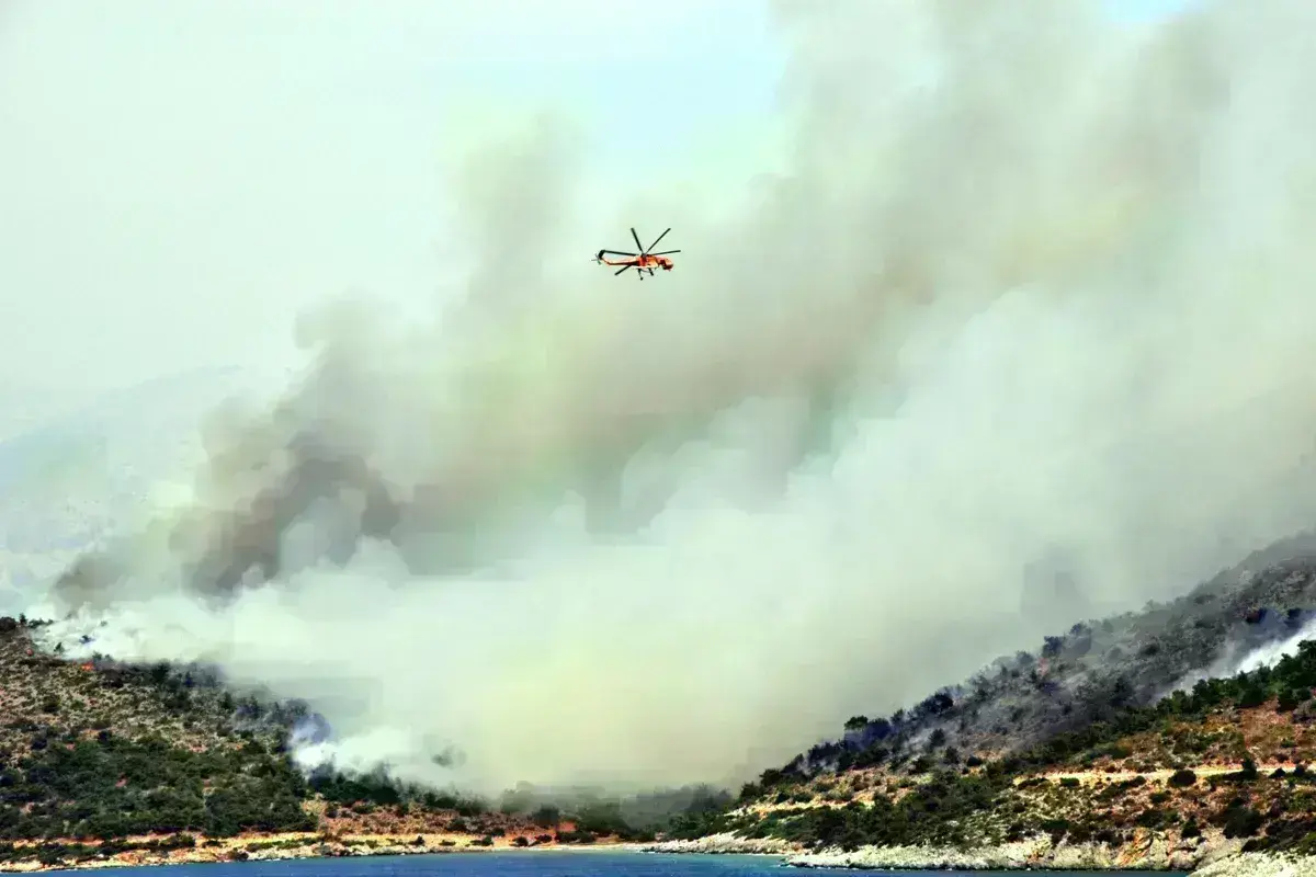Πύρινη κόλαση σε Χίο και Κω, νέα φωτιά στην Κρήτη - Χωρίς ενεργό μέτωπο Ζάκυνθος και Ηράκλειο [βίντεο]