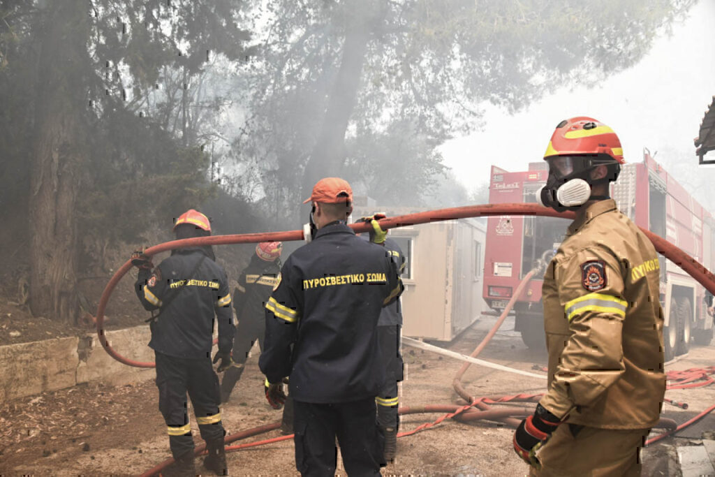 Φωτιές στην Αττική: Οι κυκλοφοριακές ρυθμίσεις Βαρνάβα και Μέγαρα