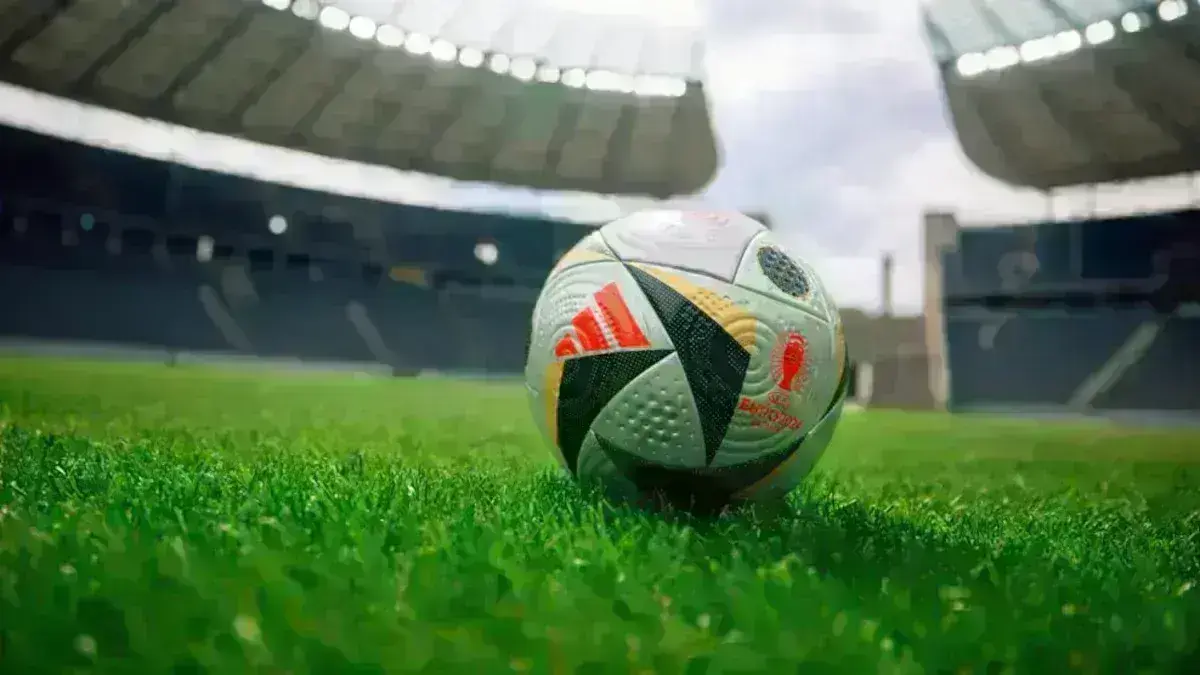 Euro 2024: «Fussballliebe Finale, η ασημένια «συνδεδεμένη μπάλα» των ημιτελικών και τελικού