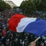 Γαλλία: Το Νέο Λαϊκό Μέτωπο του Μελανσόν νικητής – Τα επόμενα βήματα και οι αντιδράσεις