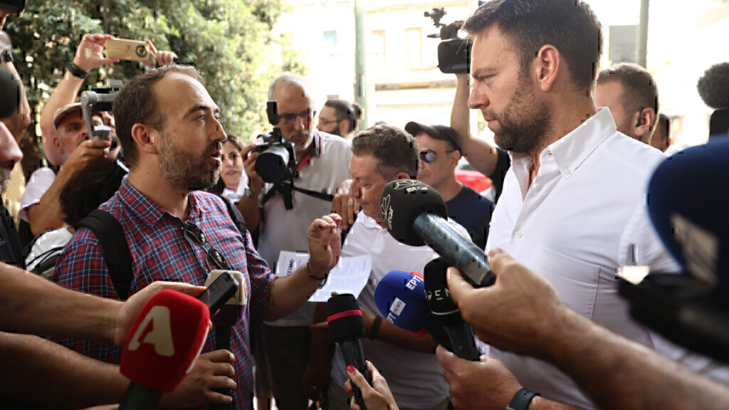 Εργαζόμενοι της Αυγής στον Κασσελάκη: «Δεν ήρθες ποτέ να μας δεις, μάς έκλεισες από την Αμερική-Θα μας βρεις απέναντι»