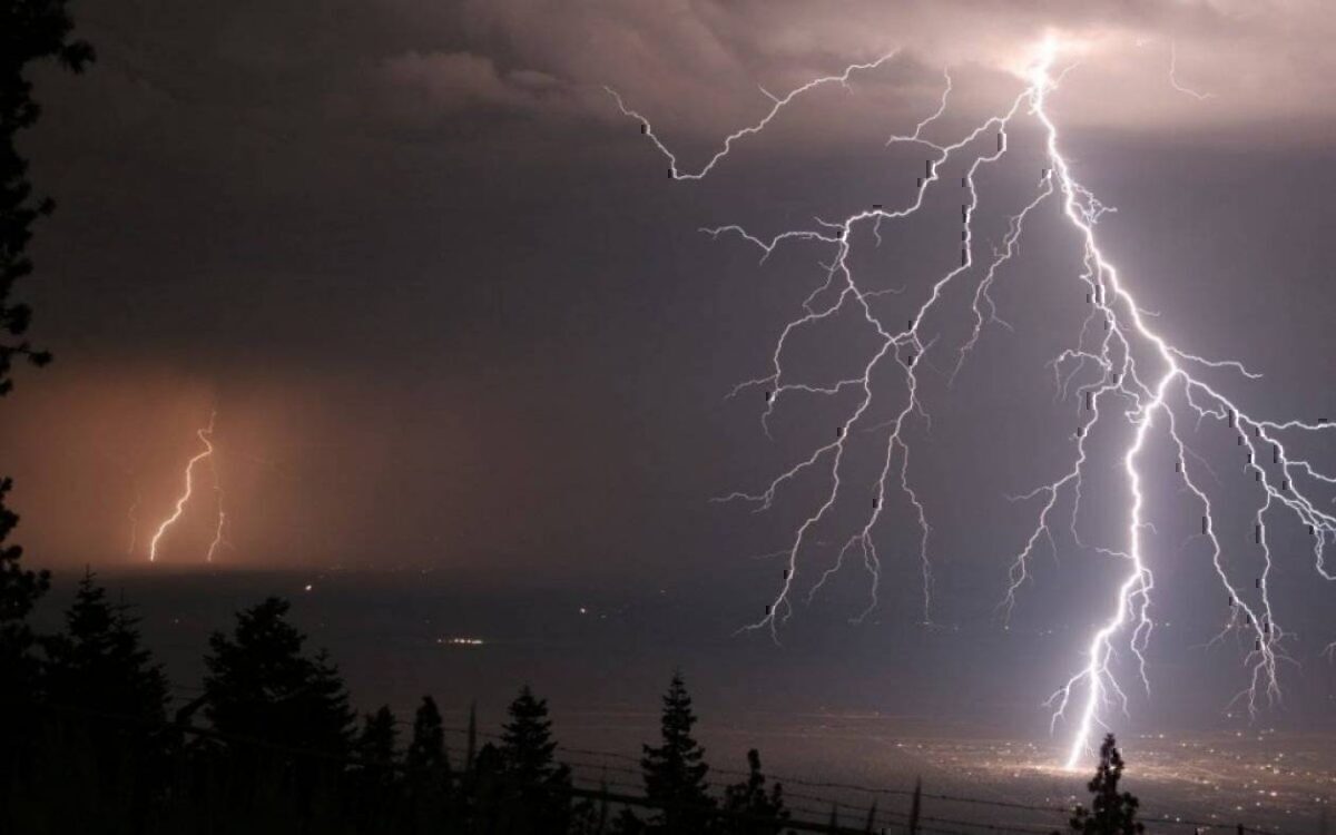 Κακοκαιρία «ATENA»: Ξεκίνησε η επέλαση στη χώρα, ήχησε το 112 - Σε πλήρη ετοιμότητα στρατός και σώματα ασφαλείας - Πού θα «χτυπήσει» τις επόμενες ώρες